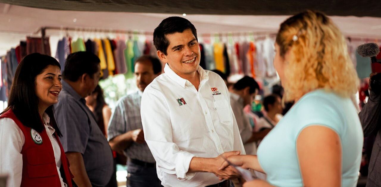 Toño Ixtláhuac recorre Cotija, Tocumbo y Los Reyes