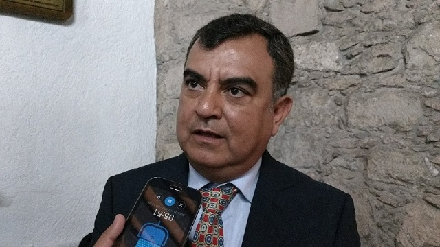 Arrasó Constantino Ortiz en el debate  con propuestas modernas e incluyentes