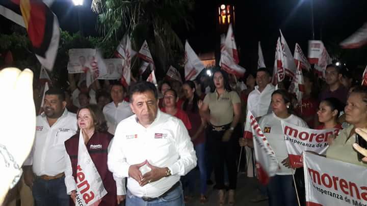 En Apatzingan inicia la campaña de la esperanza con José Luis Cruz Lucatero.