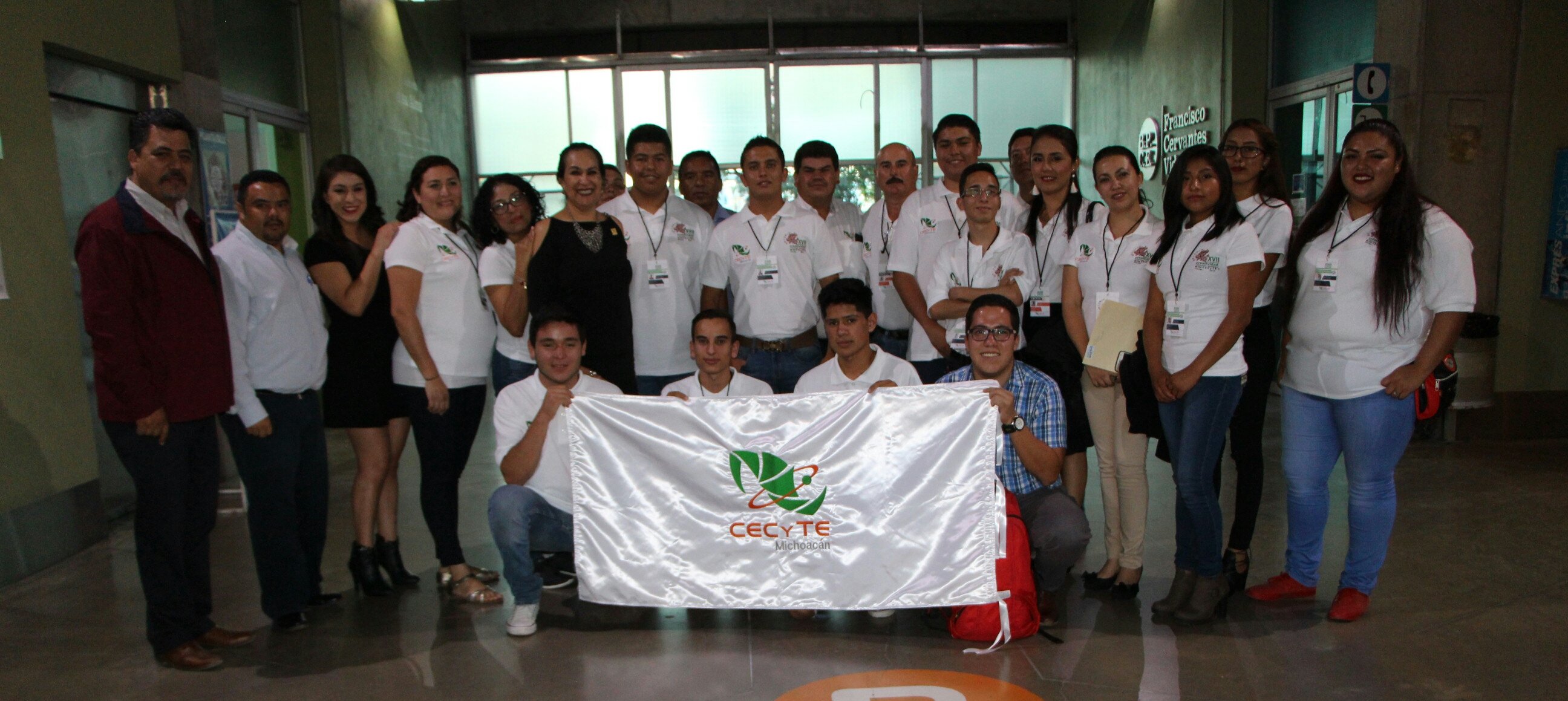 Estudiantes y docentes del CECyTEM compiten en el Concurso Nacional de Creatividad Tecnológica