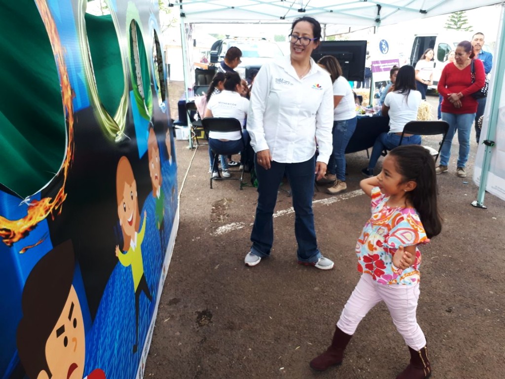 Realiza SSP tareas de proximidad en la Expo Fiesta Michoacán