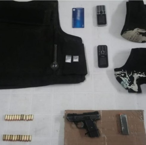 Detiene SSP a tres con armas y chaleco balístico