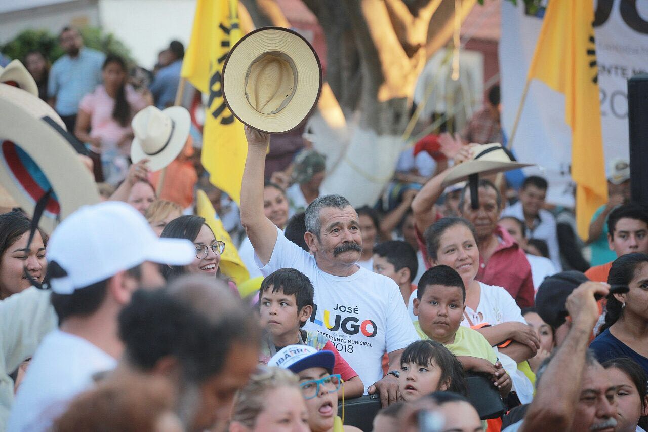 Ofrece Toño García diálogo permanente con migrantes