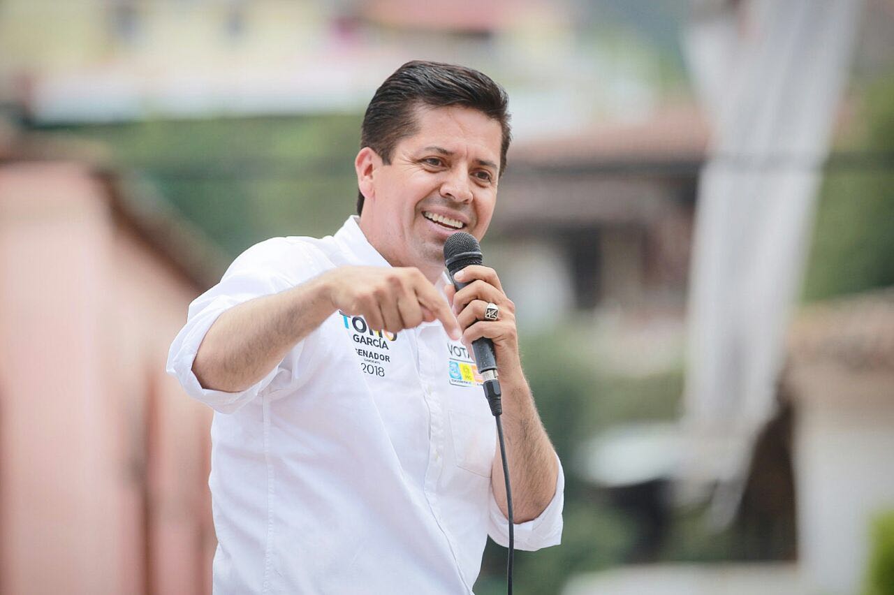 Gestionar recursos para fortalecer servicios de salud, compromiso de Toño García