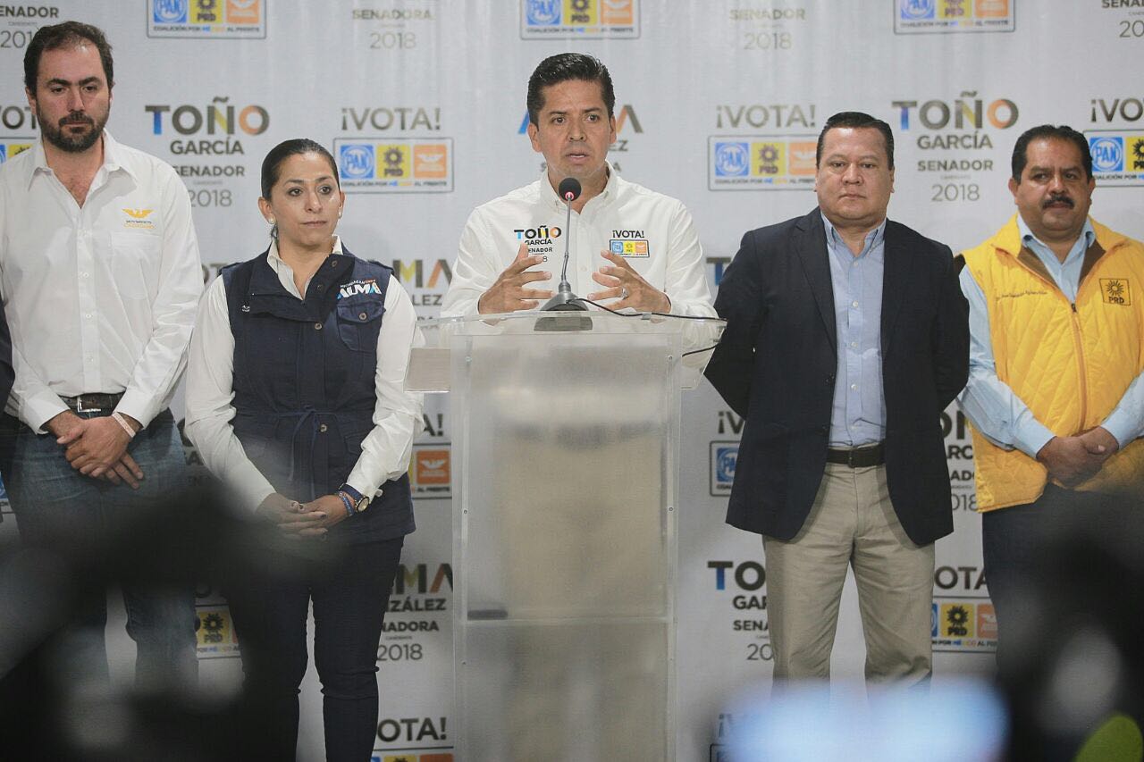 Se compromete Toño García a trabajar a favor de las mujeres