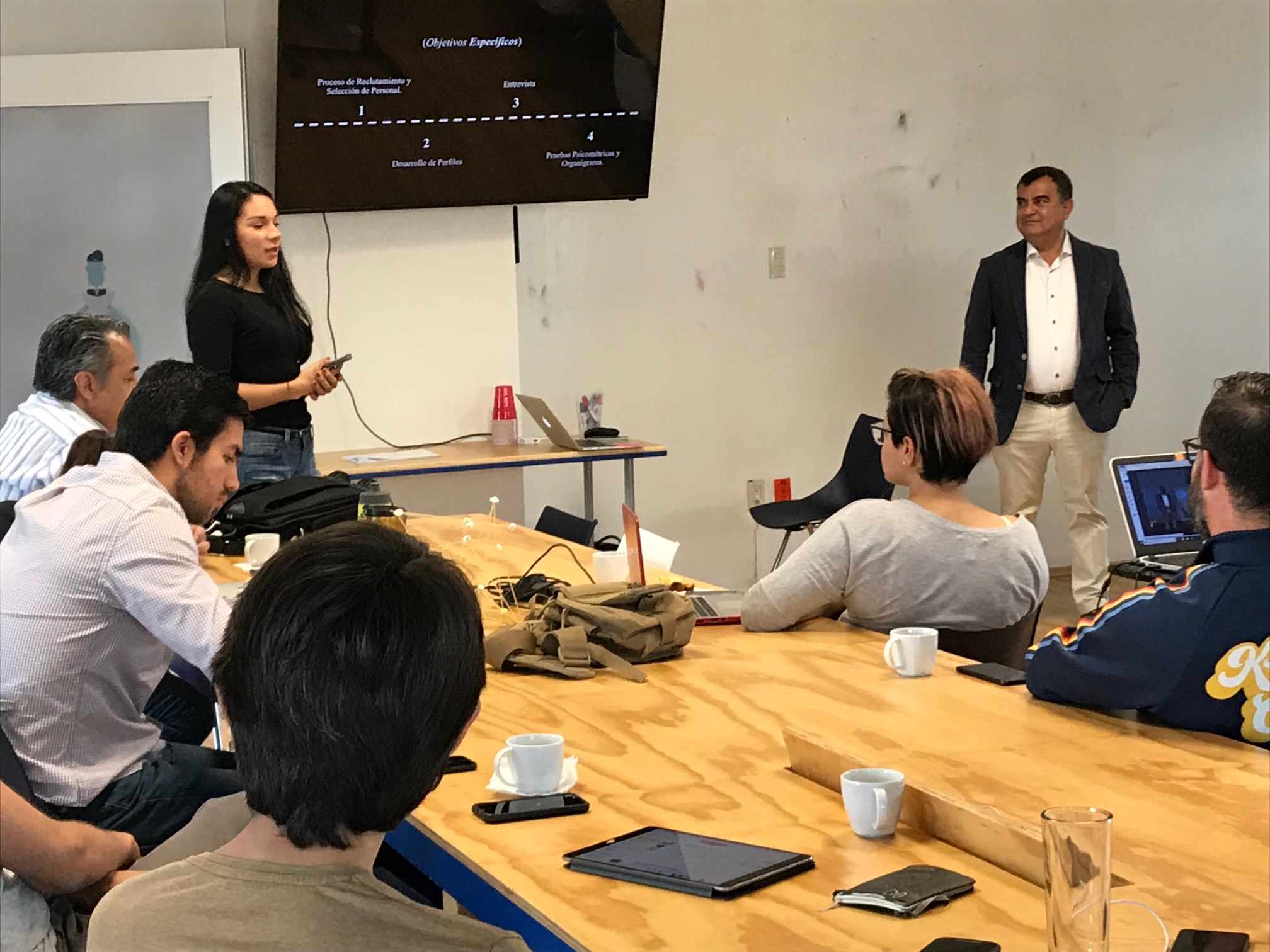 Compartió Constantino Ortiz su éxito en los negocios con emprendedores