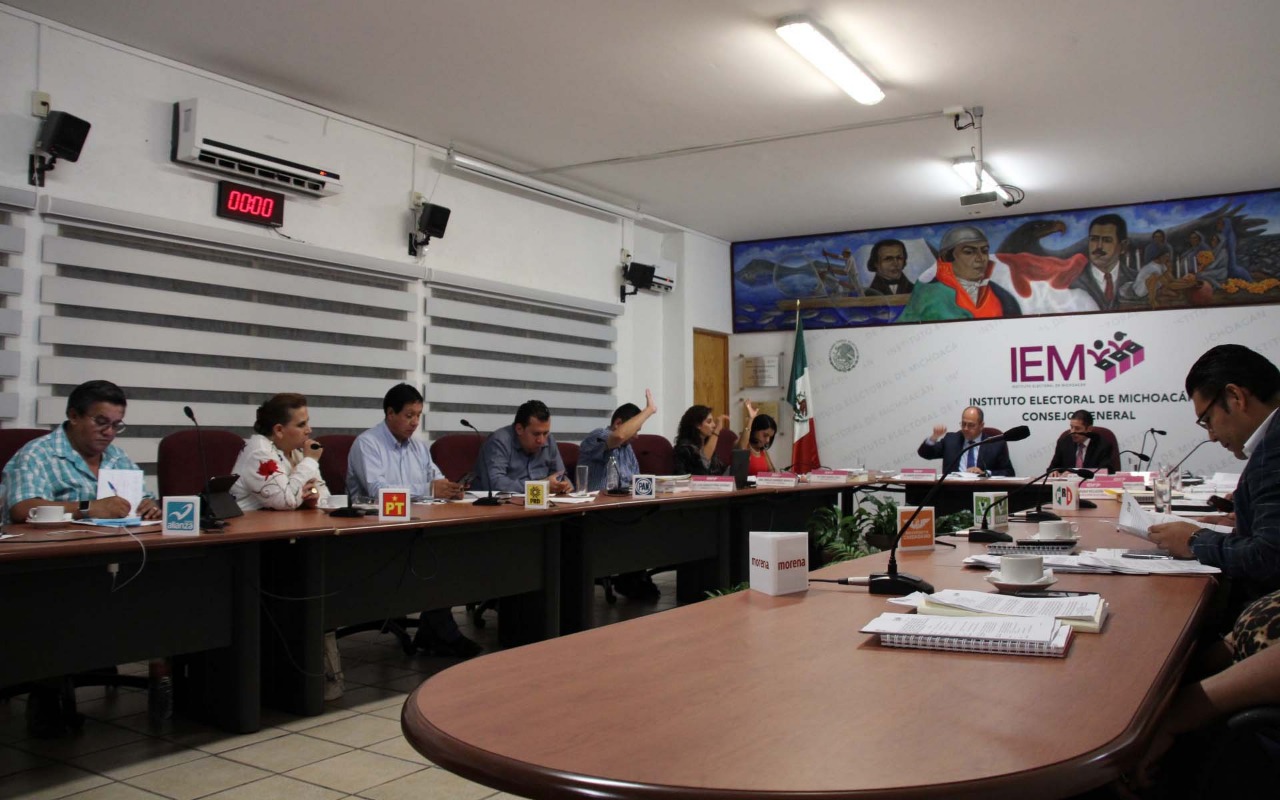 Continúa Consejo General del IEM resolviendo solicitudes de sustituciones de candidatos