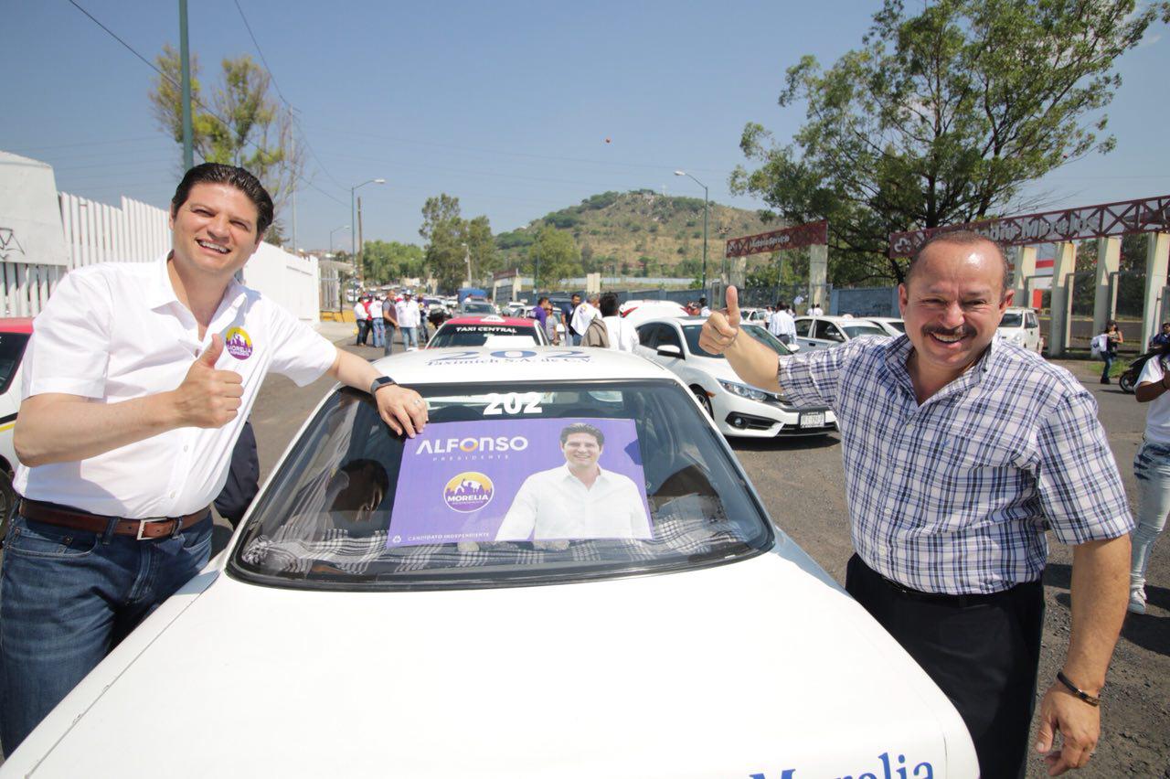 Taxistas se ponen la camiseta y se suman al apoyo para Alfonso Martínez