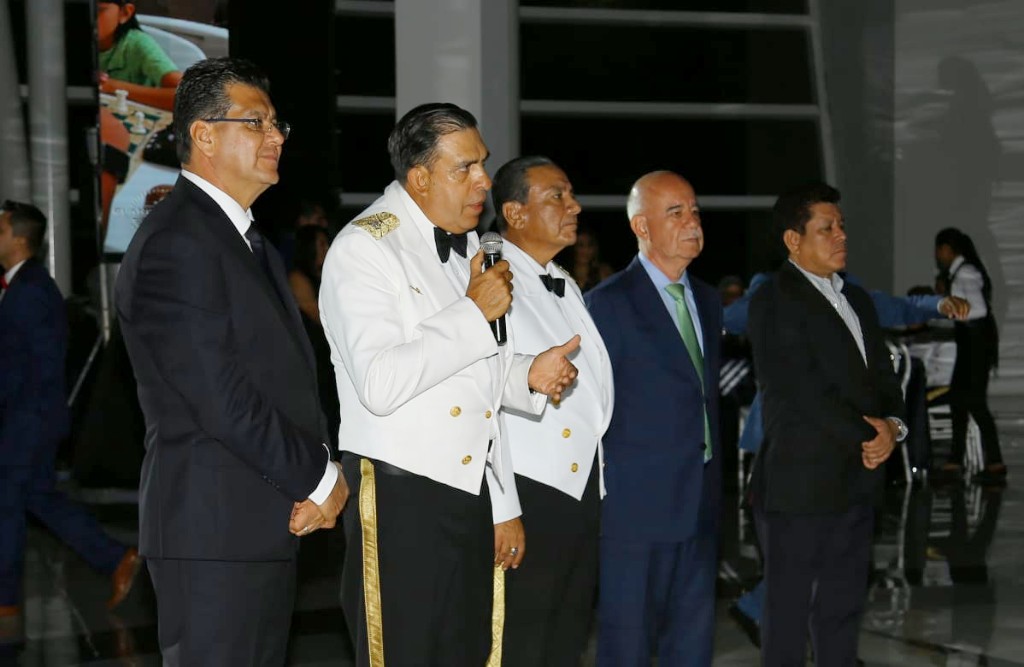 Asiste titular de SSP a LXXVI aniversario de la Marina en LC