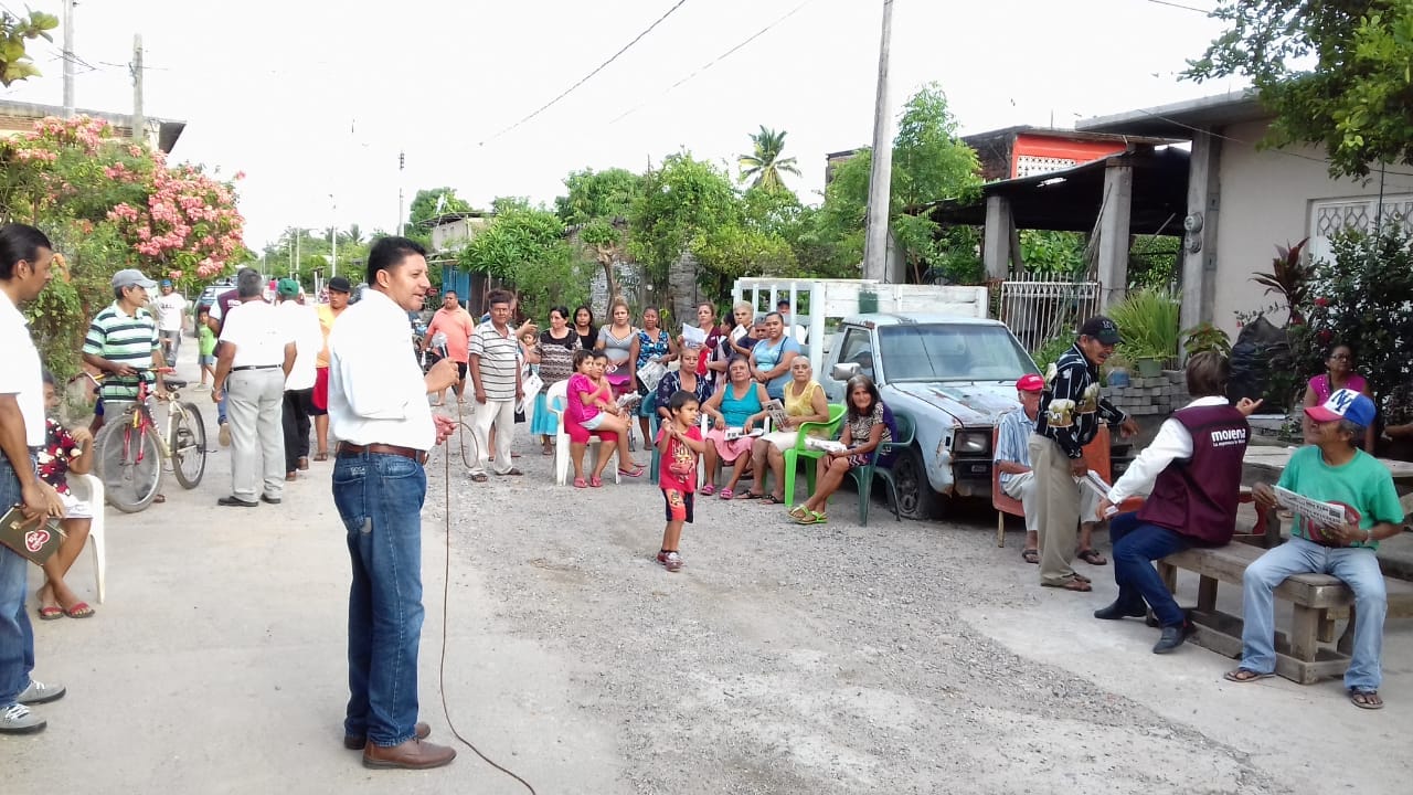 Proyecta Feliciano Flores ampliaciones de autopista y obras en municipios del distrito