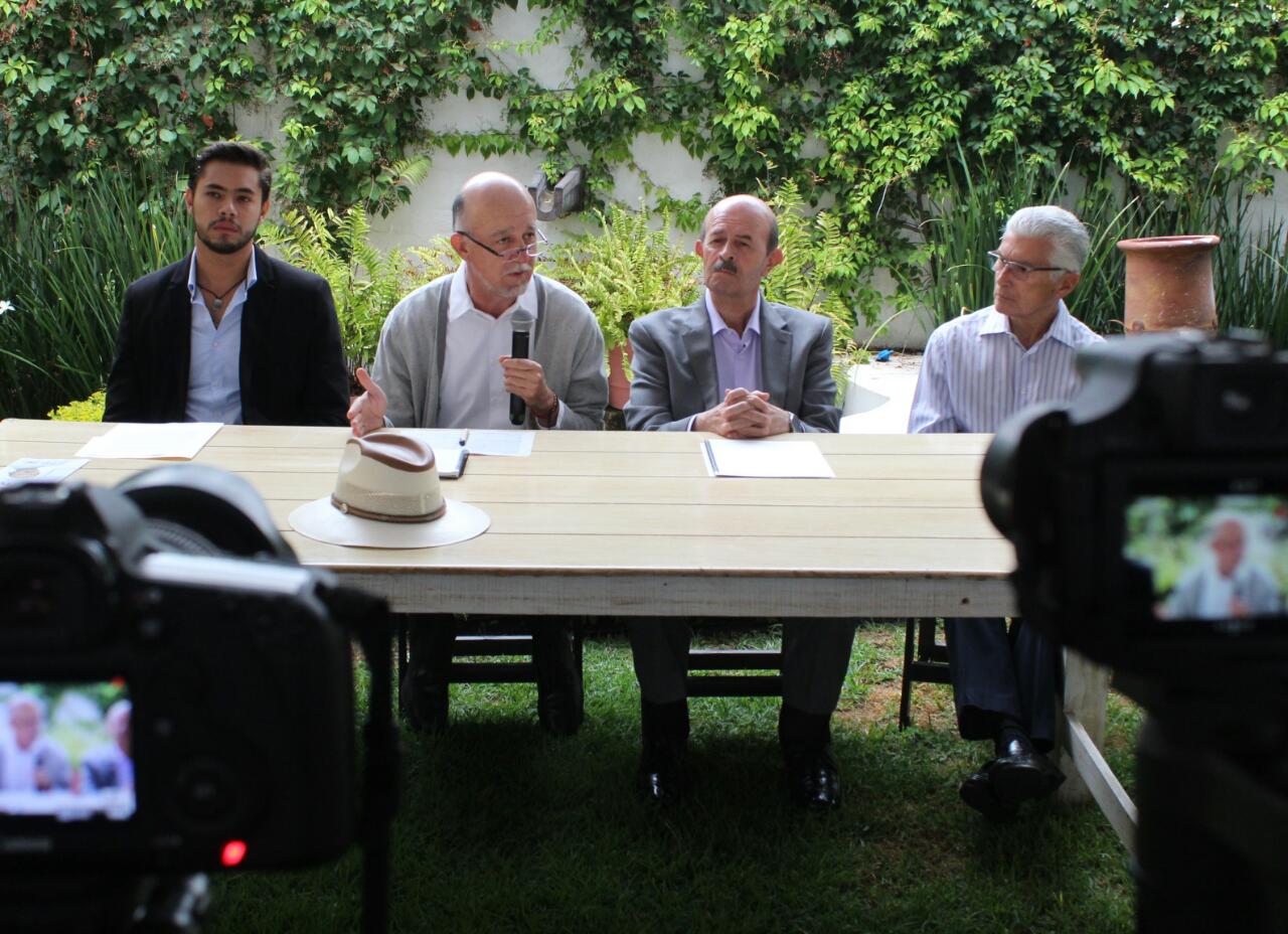 Fausto Vallejo Figueroa marca agenda en materia ambiental: presenta Decálogo