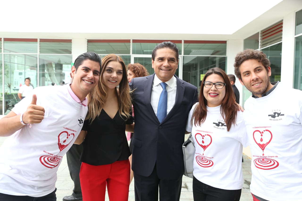 Llama Gobernador a promover la donación altruista de sangre