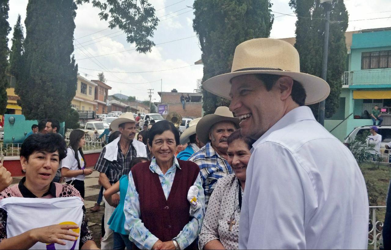 Caseta de Vigilancia en Atécuaro, compromete Alfonso Martínez ante comuneros