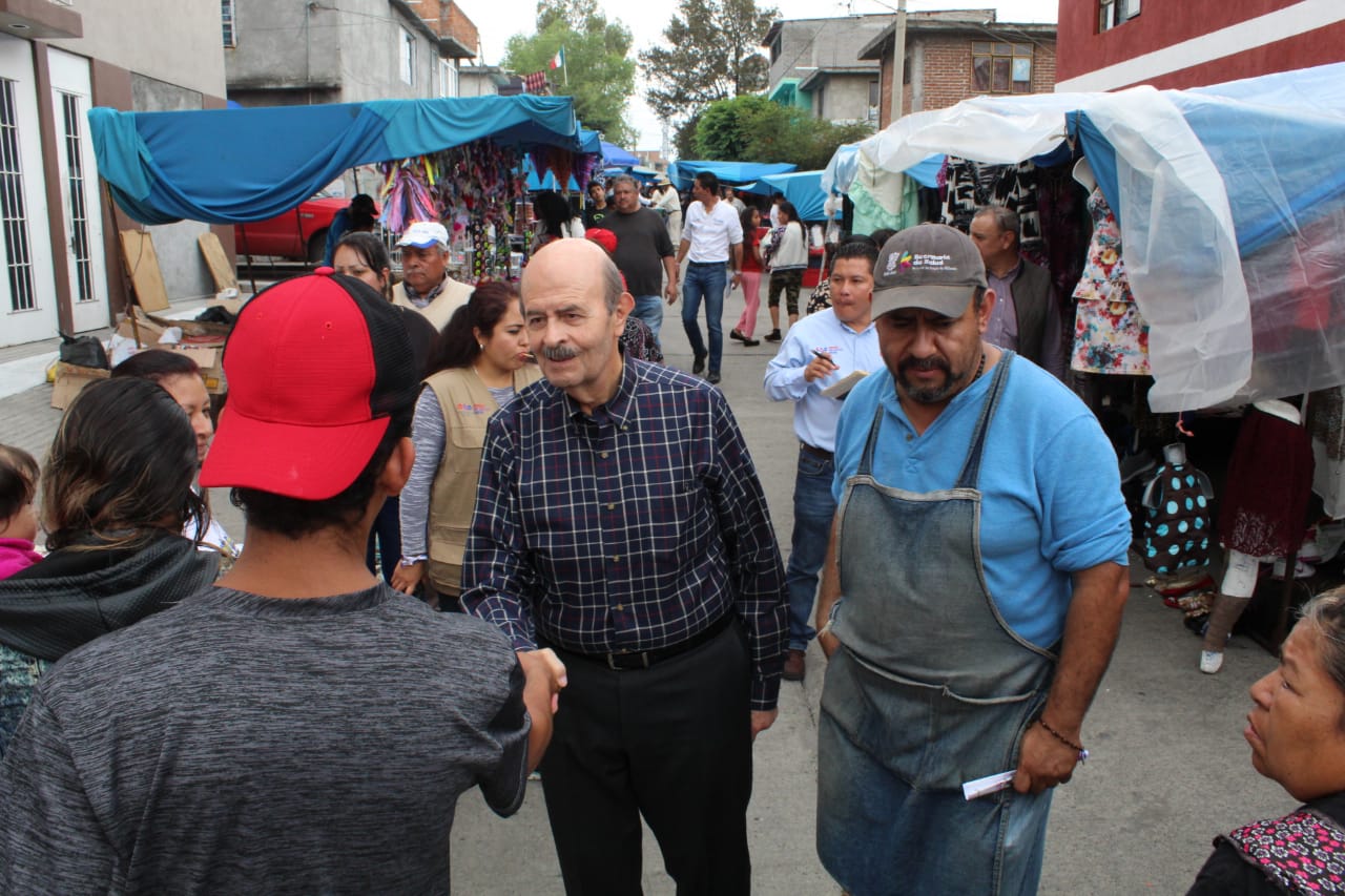 Tianguistas de la 20 de Noviembre respaldan proyecto de Fausto Vallejo Figueroa