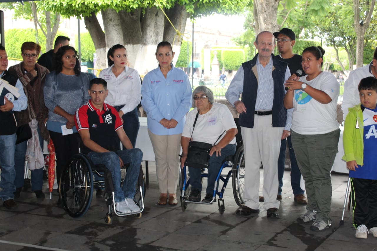 Fausto Vallejo Figueroa, único alcalde que ha trabajado por las personas con discapacidad.