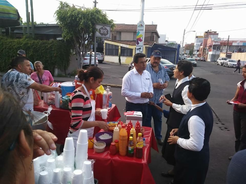 El fortalecimiento de espacios educativos, un compromiso más de Olivio López Mújica