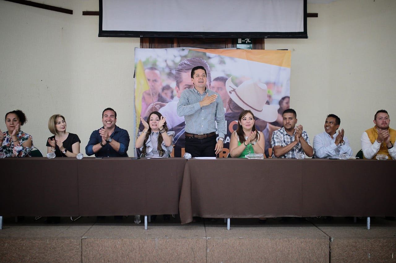 Estaré en contacto con alcaldes y diputados para el desarrollo de Michoacán: Toño García