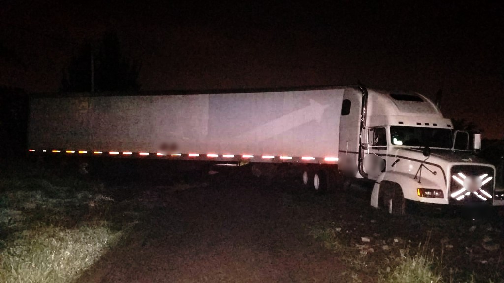 Recupera SSP tractocamión con aguacate robado en Morelia; detiene a seis personas