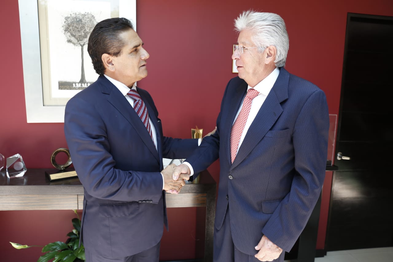 Se reúne Gobernador con titular de la SCT