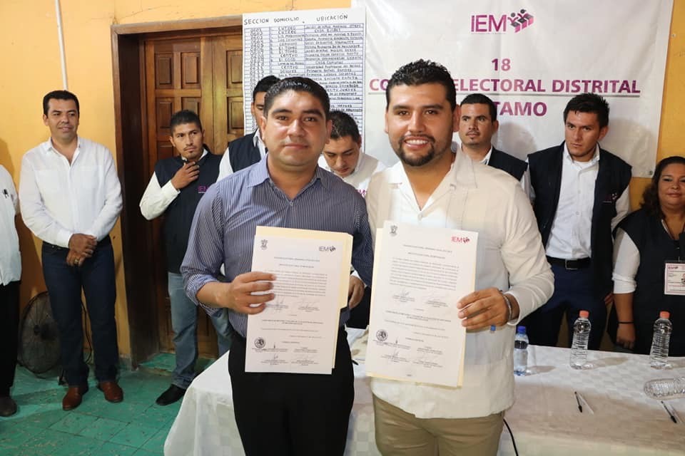 Recibe Octavio Ocampo constancia de mayoría que acredita su diputación local