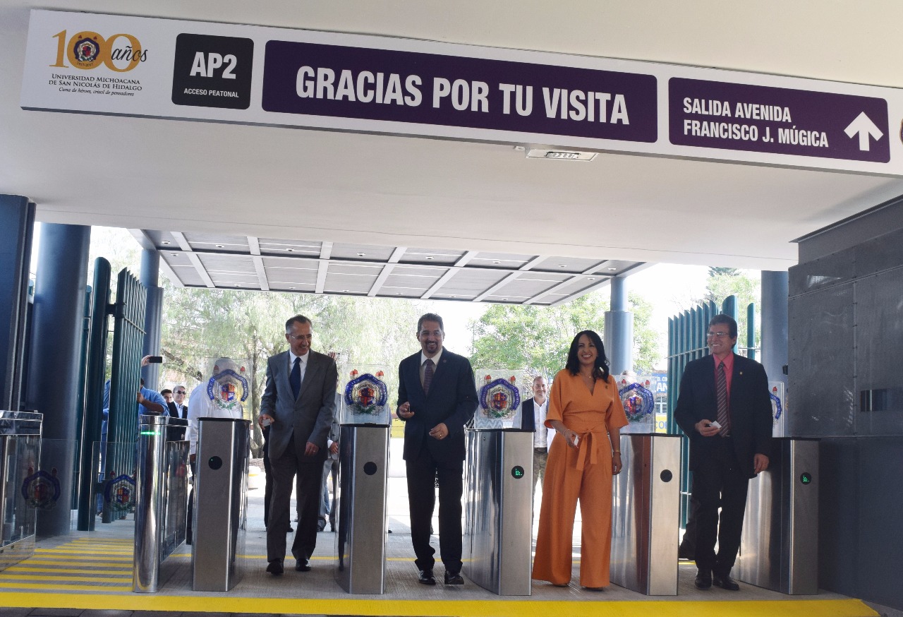 Inaugura IIFEEM acceso de entrada en Ciudad Universitaria