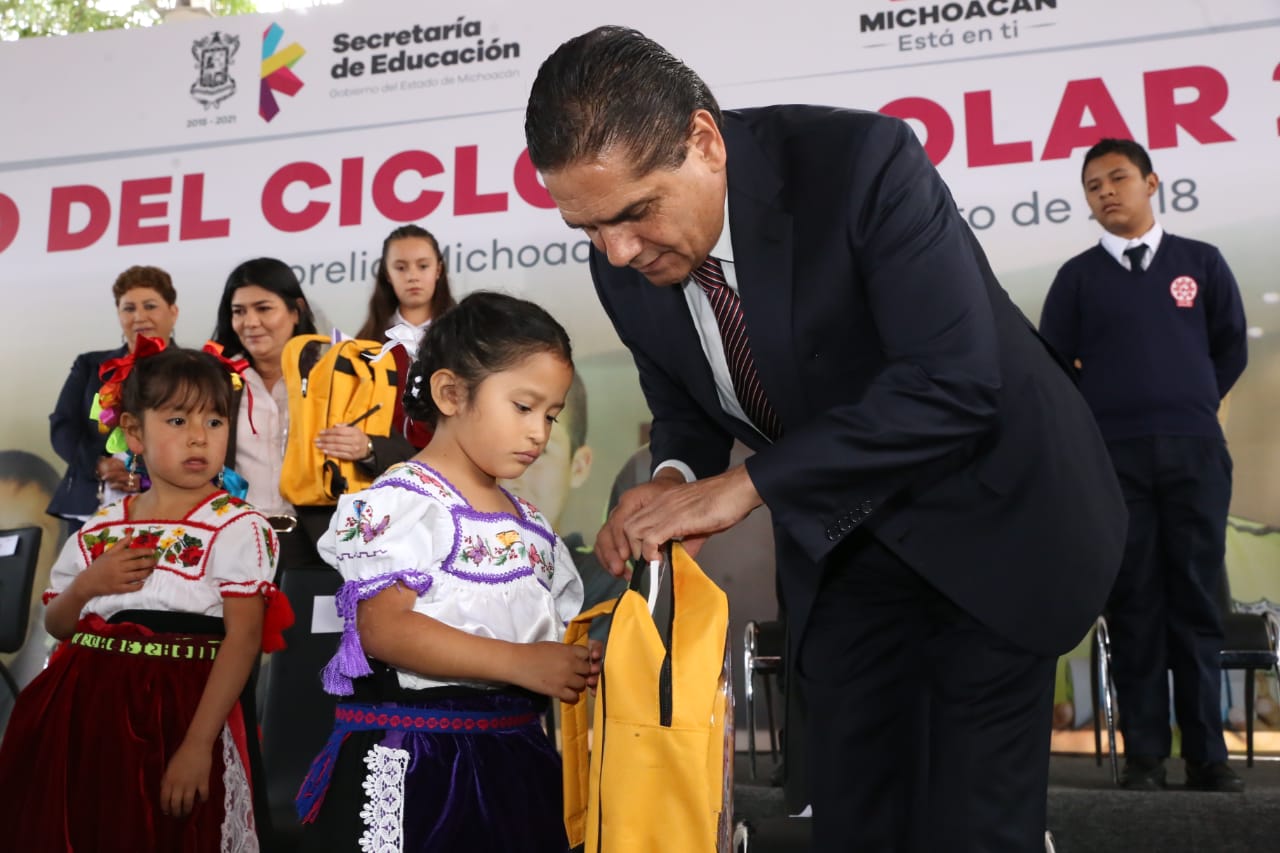 Inaugura Silvano Aureoles Ciclo Escolar 2018-2019 en Michoacán