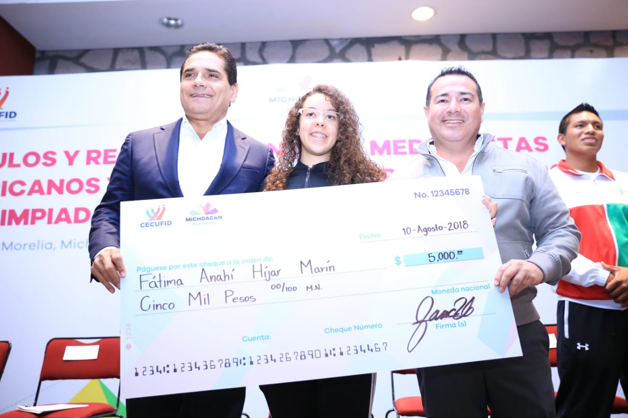 Reconoce Gobernador a deportistas vencedores en JCC 2018