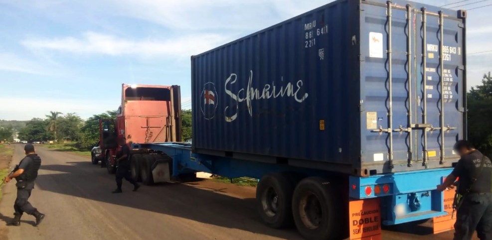 En rápida acción recupera Policía Michoacán camión robado en la Siglo XXI