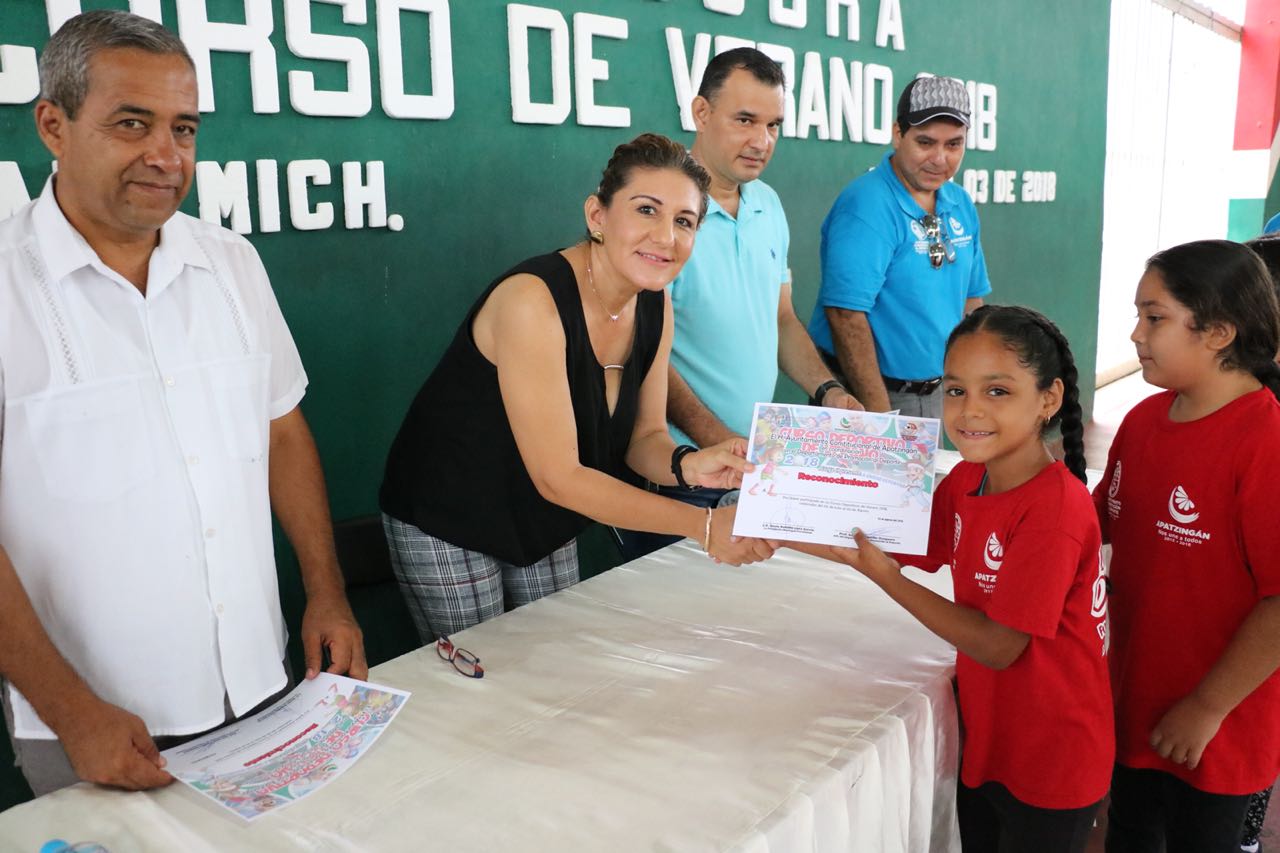 Gran Clausura de los Cursos de Verano en la Unidad Deportiva “Adolfo López Mateos”