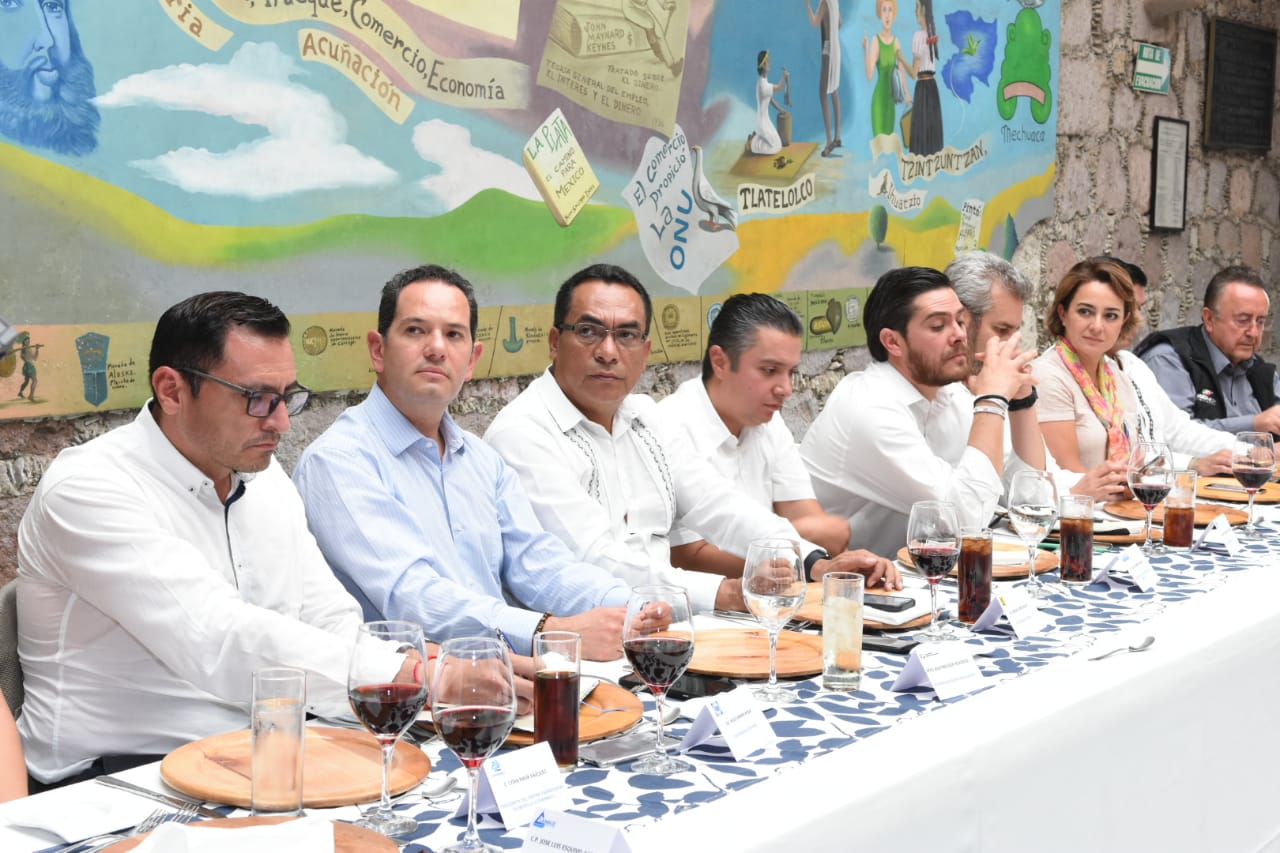 Llama Adrián López a respetar tiempos y atribuciones