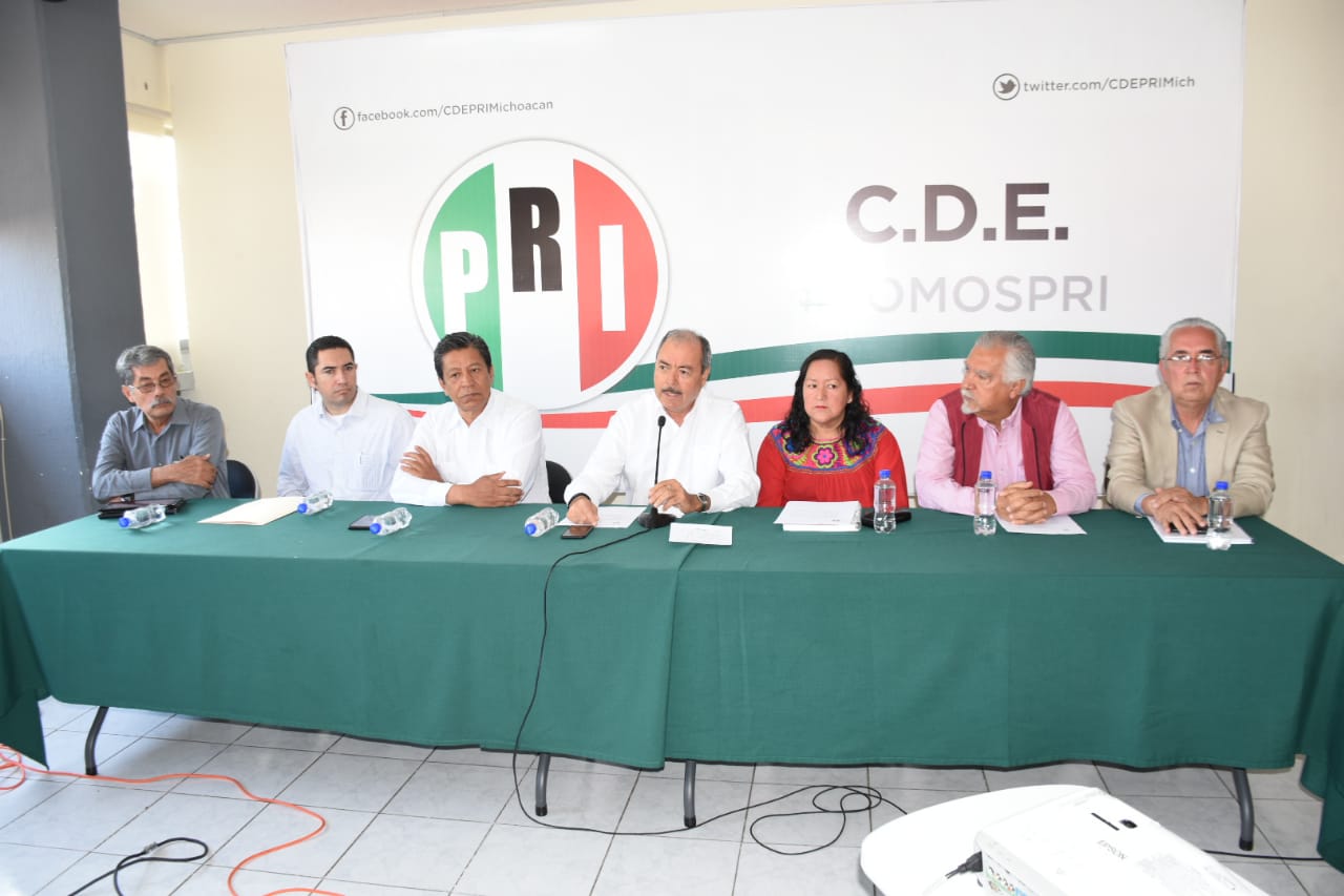 PRI, CONSULTARÁ A LAS BASES PARA SU REFORMA