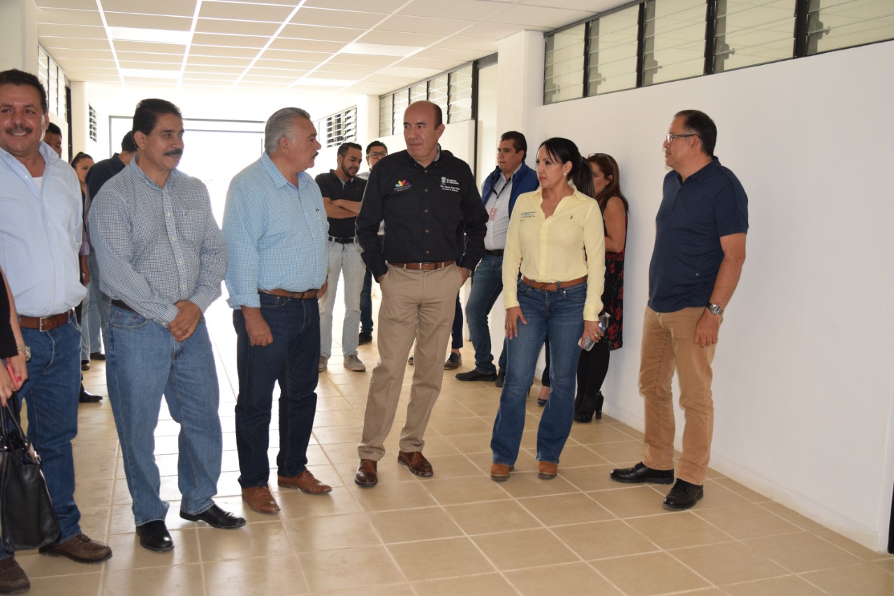 Supervisan avances de la UTOM