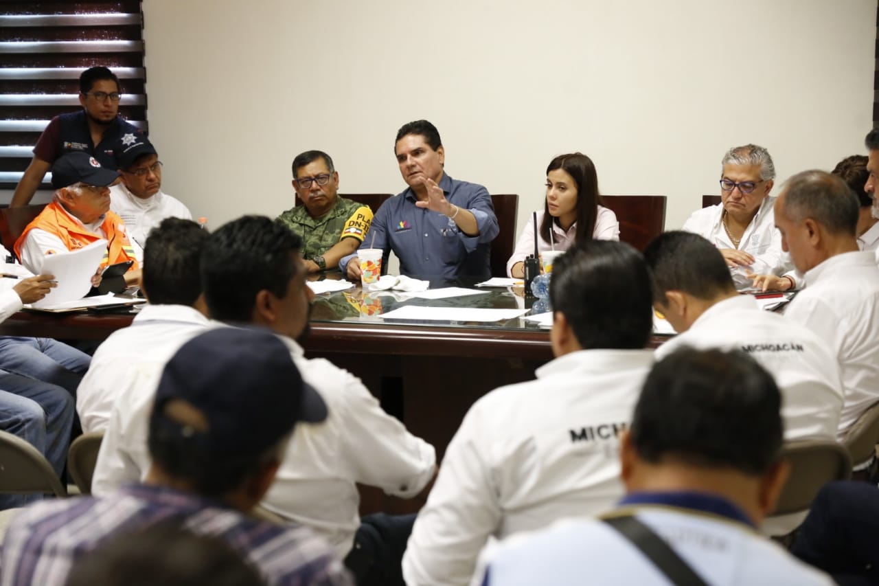 Firma Gobernador Solicitud de Declaratoria de Emergencia para Peribán