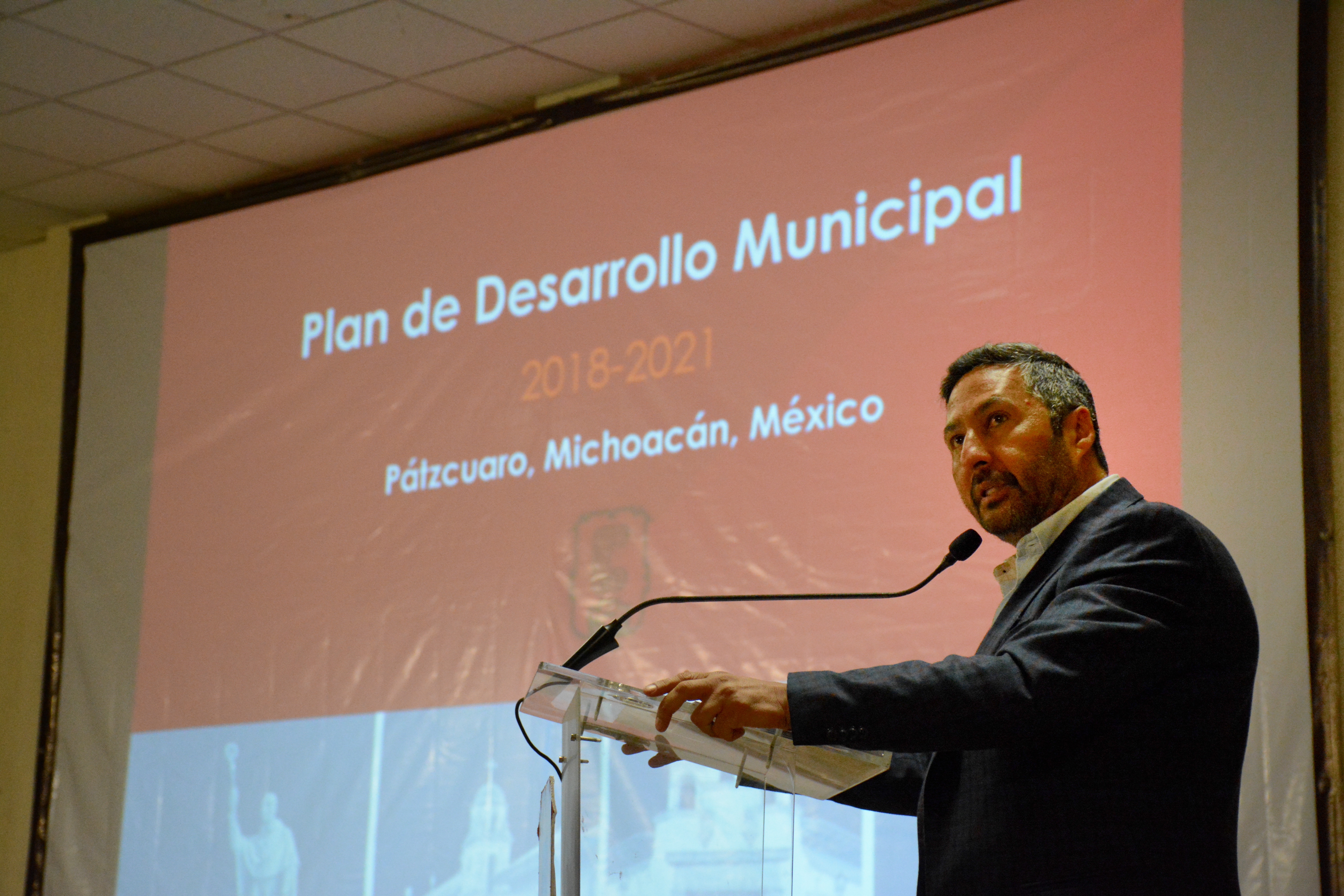 PRESENTA VÍCTOR BÁEZ PLAN DE DESARROLLO MUNICIPAL 2018-2021