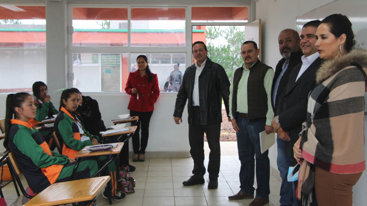 CECyTEM y Lagunillas unen esfuerzos por la educación