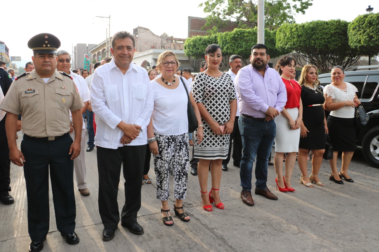 “La independencia de México hace honor a los hombres que nos dieron patria”  José Luis Cruz Lucatero