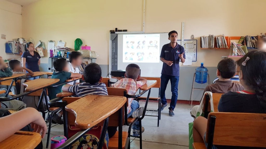 Participan estudiantes en acciones preventivas de la SSP