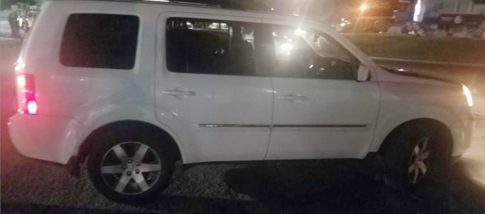 En Operación Limpieza, Policía Michoacán detiene a dos hombres armados