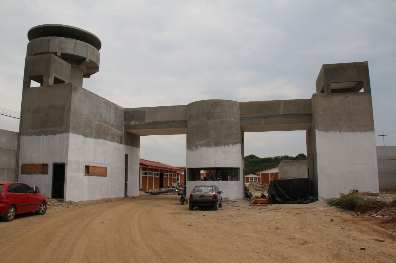 Cuartel regional en LC, al 90%