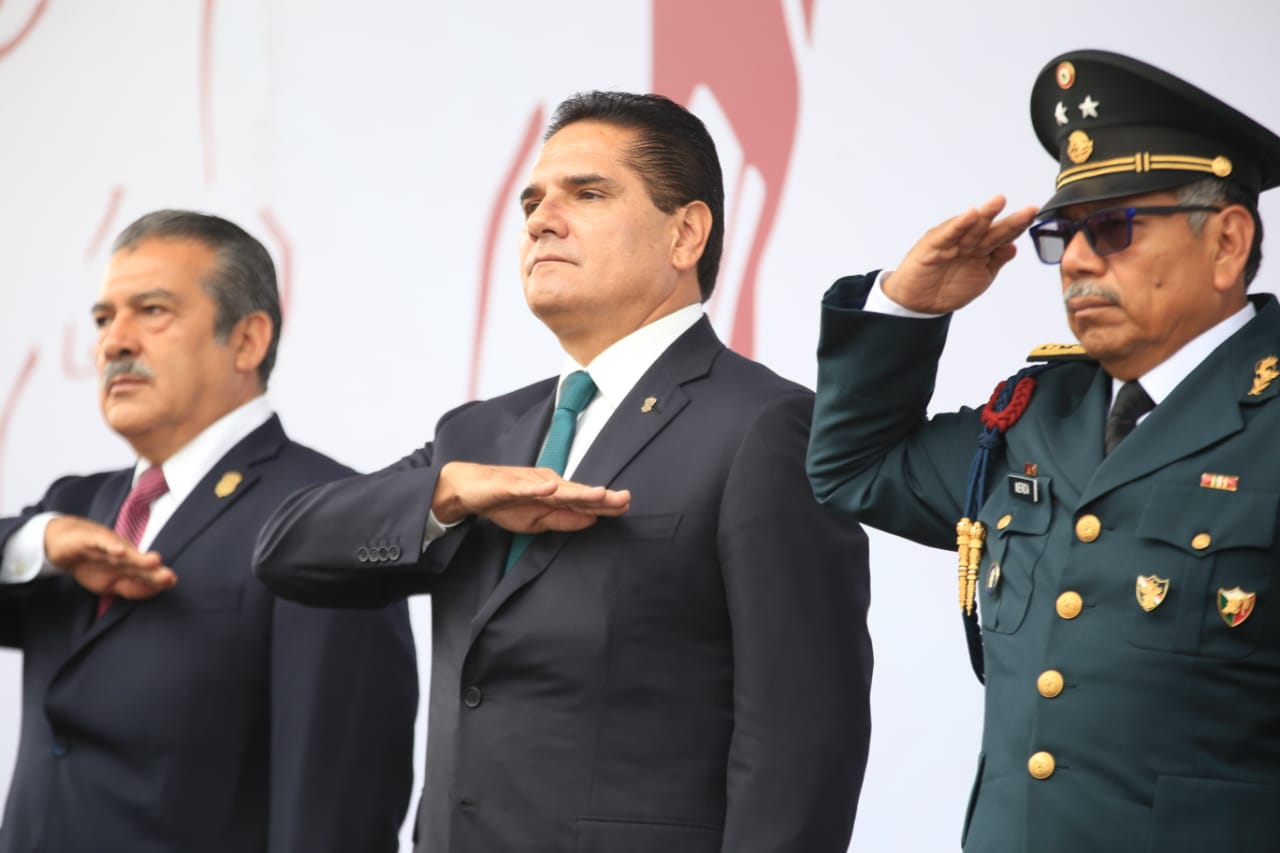 Atestigua Gobernador acto cívico por CCLIII aniversario del natalicio del Siervo de la Nación