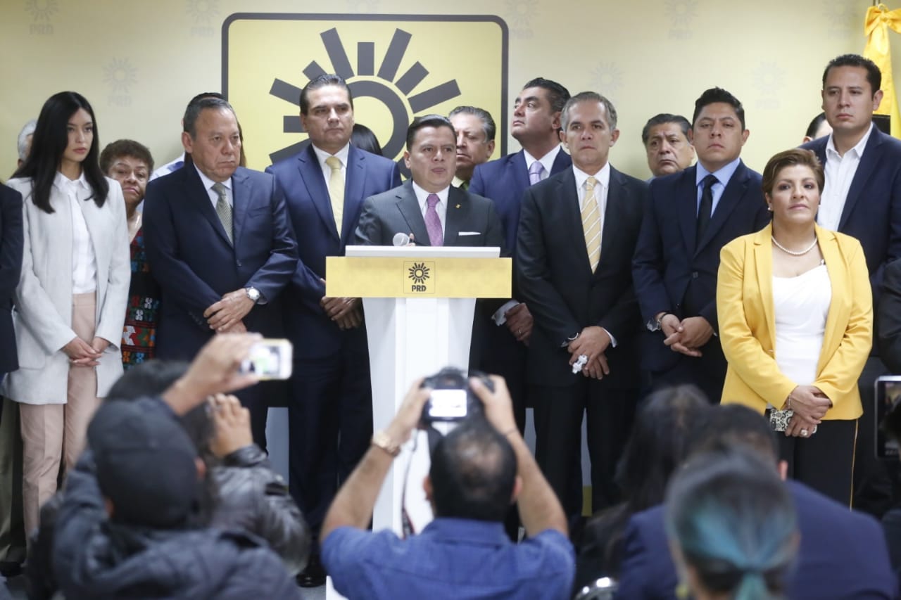 Llama Silvano Aureoles a la unidad y refundación del PRD