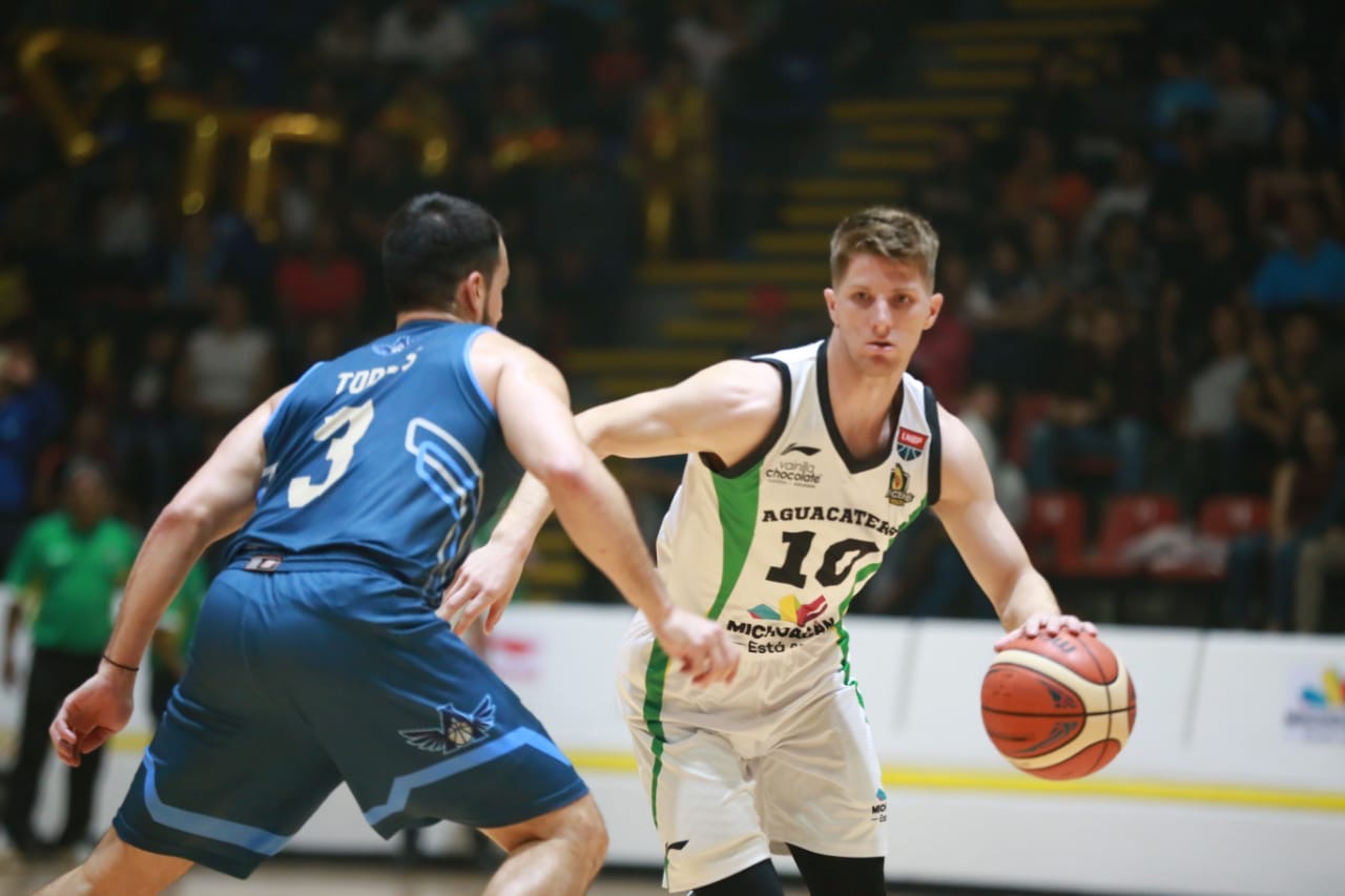 Arrasa Aguacateros en su debut con un 96-70 ante Ángeles de Puebla