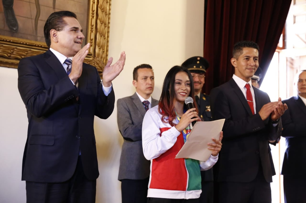 Entrega Gobernador Premio Estatal del Deporte a judoca Daniela Rodríguez
