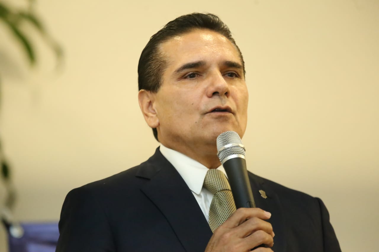 Ante los nuevos tiempos, es necesario renovarse: Silvano Aureoles