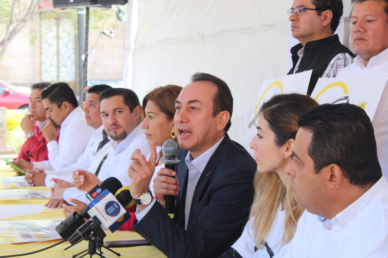 PRD Michoacán, se pronuncia a favor de bajar el precio de la gasolina.