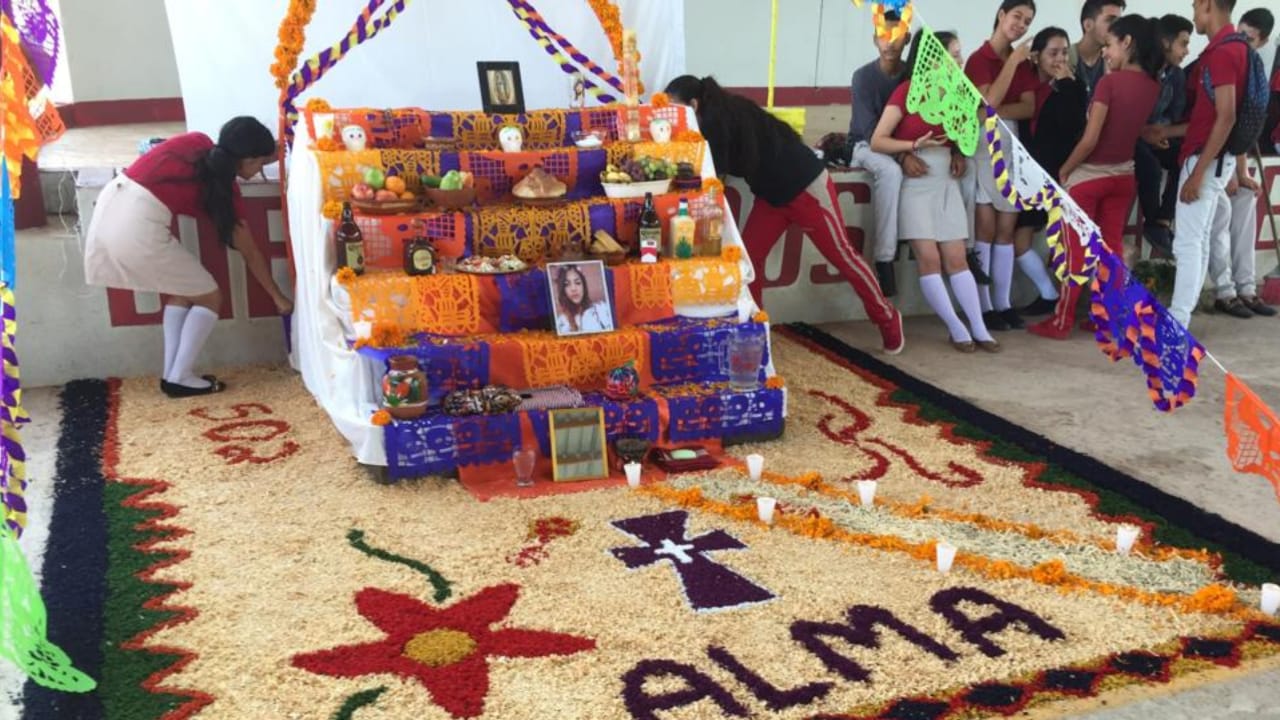 Cobaem se suma a tradiciones por el Día de Muertos