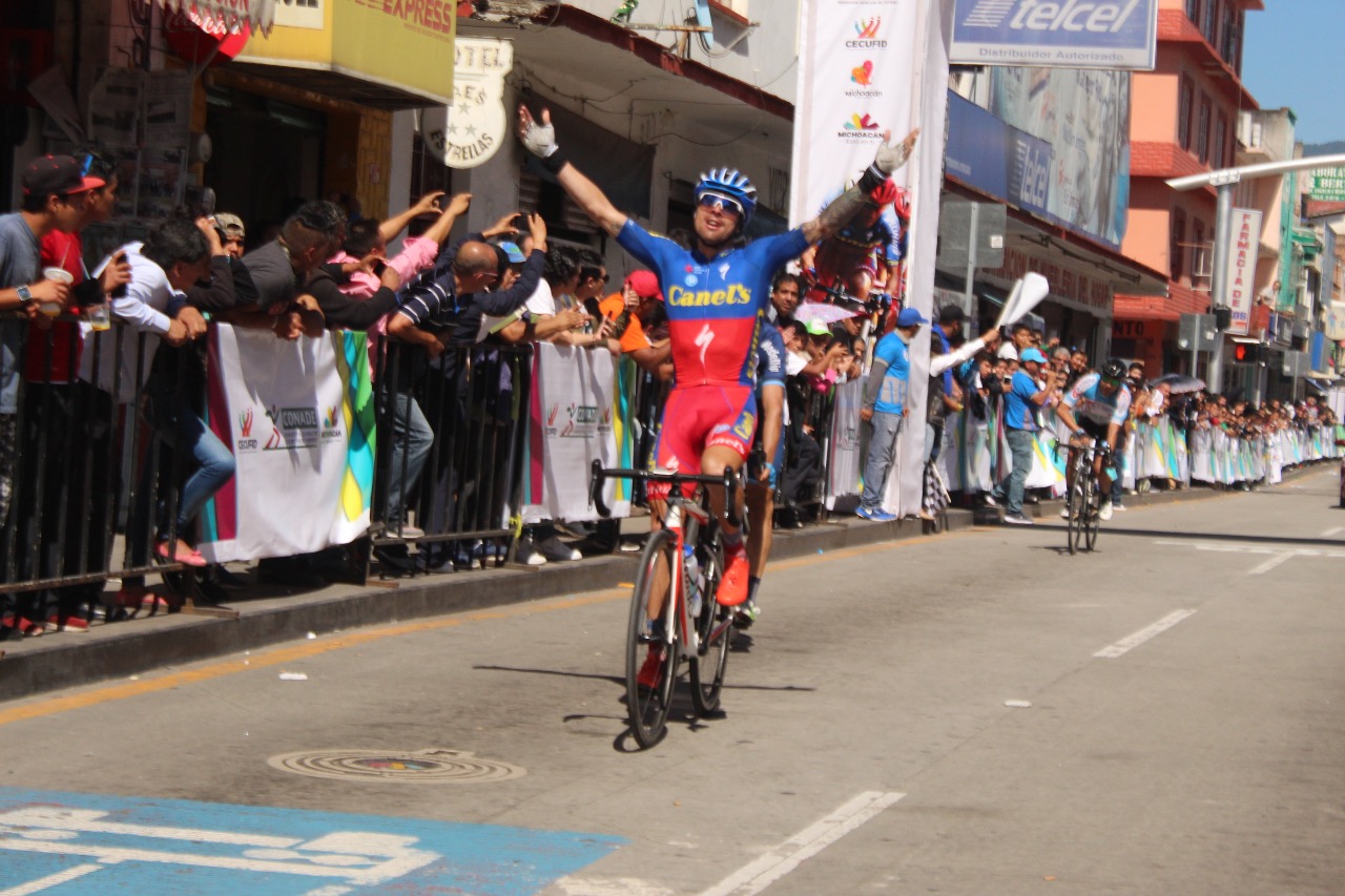 Román Villalobos, de Canel’s, domina Vuelta Internacional Ciclista Michoacán 2018