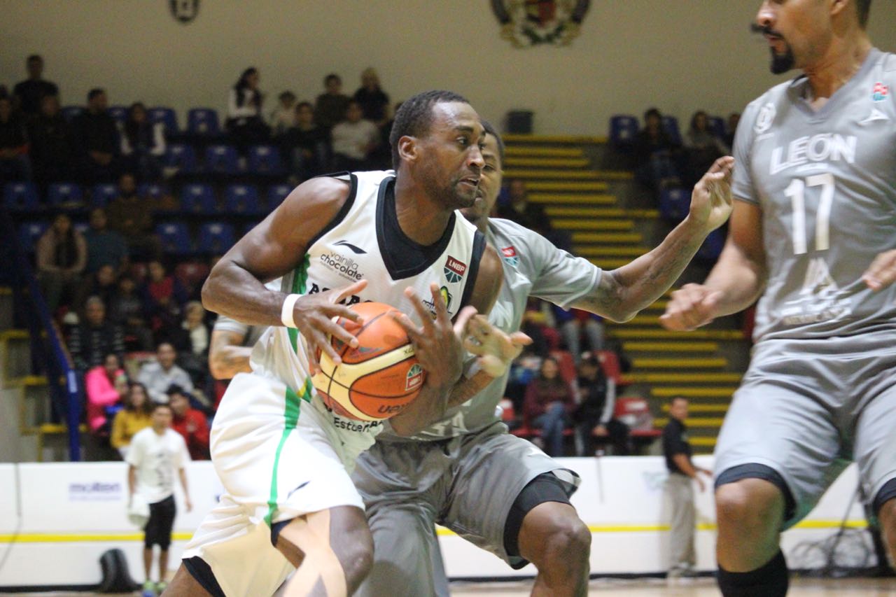 Michaell Jackson, el mejor jugador de la Jornada 9; Javi González de los líderes en asistencias