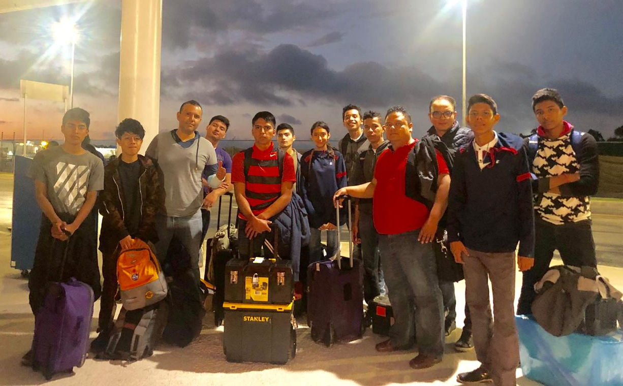 Alumnos del CECyTEM representan a Michoacán en Torneo Internacional de Robótica