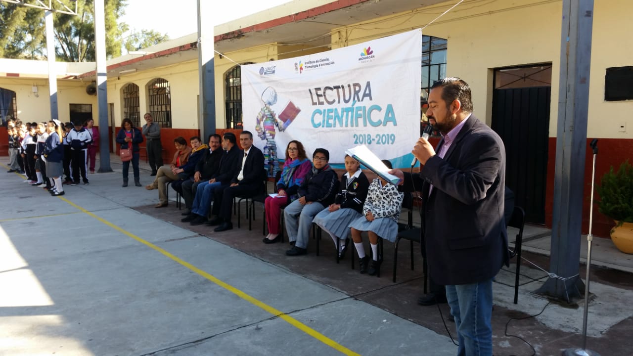 Entrega ICTI Textos Científicos a escuelas primarias